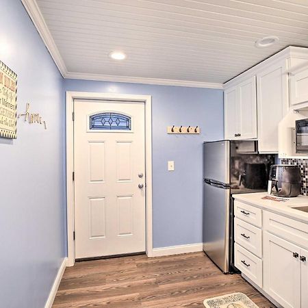 Updated Williamstown Apartment With Kitchen! Buitenkant foto