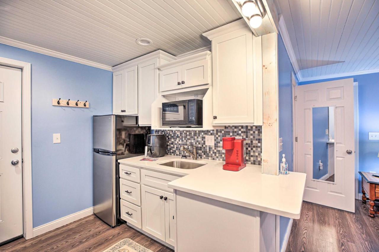 Updated Williamstown Apartment With Kitchen! Buitenkant foto