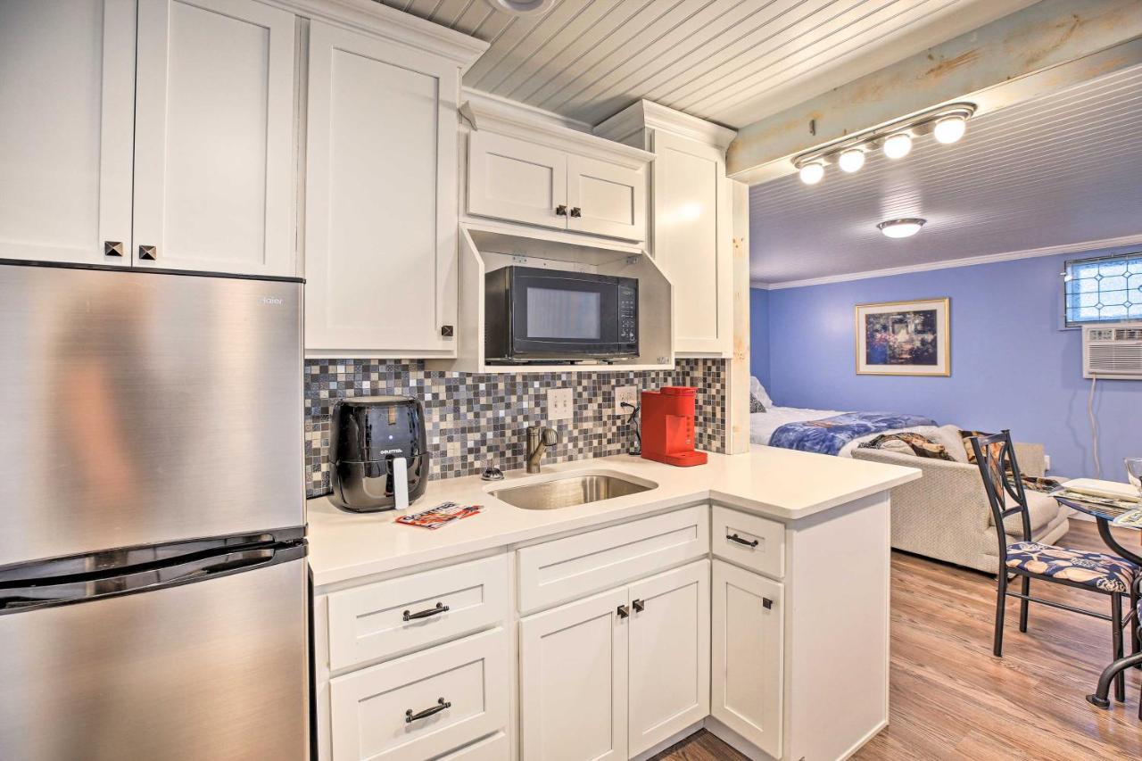 Updated Williamstown Apartment With Kitchen! Buitenkant foto