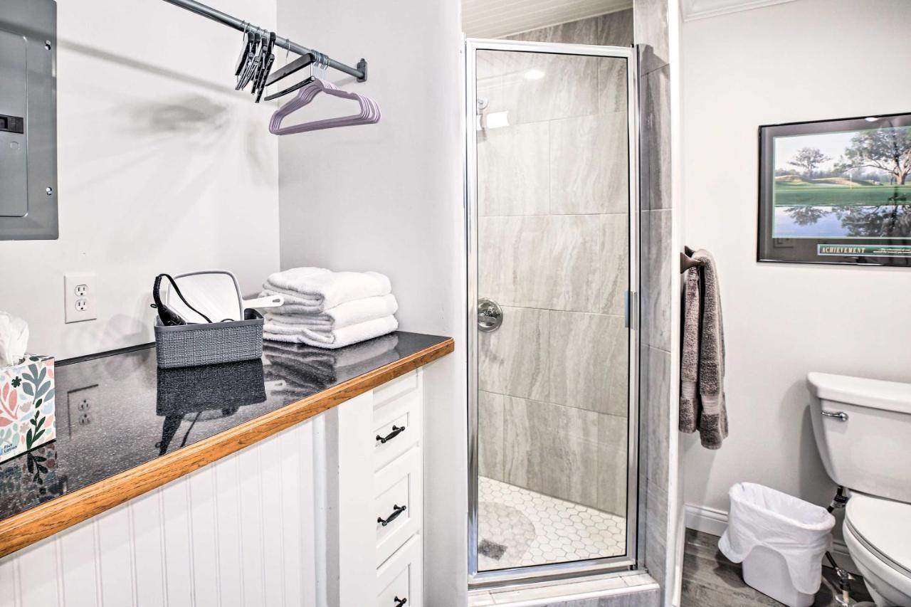Updated Williamstown Apartment With Kitchen! Buitenkant foto