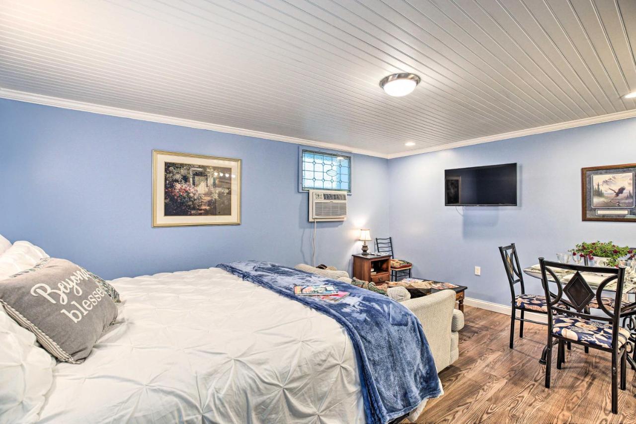 Updated Williamstown Apartment With Kitchen! Buitenkant foto